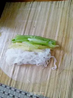 Make Cross-Spring Roll step 2