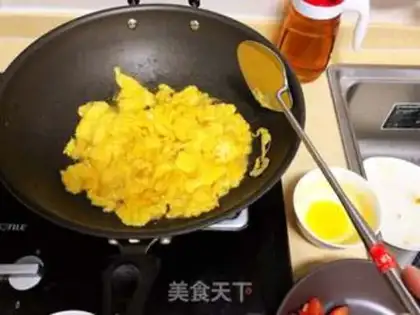 Make Tomato fried eggs step 13