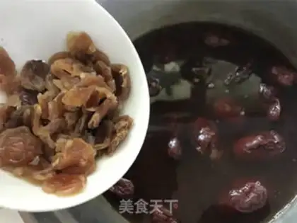 Make Cinnamon dates, red bean soup step 4