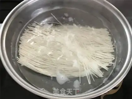 Make Hanging pancakes step 1