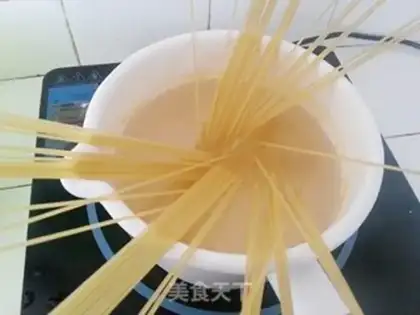 Make Cyan red salad pasta step 2