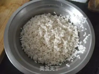Make The rice squid bucket step 2