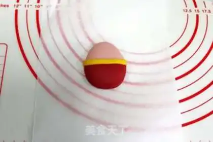 Make Little Fu-chul is making a bun step 11