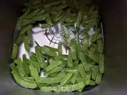 Make Dutch beans, crab mushrooms step 0