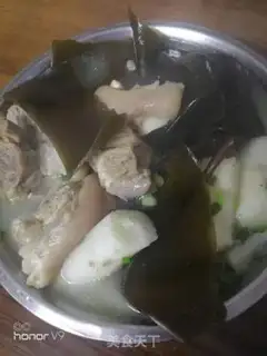 Make Pork hoof sea and mountain soup step 6