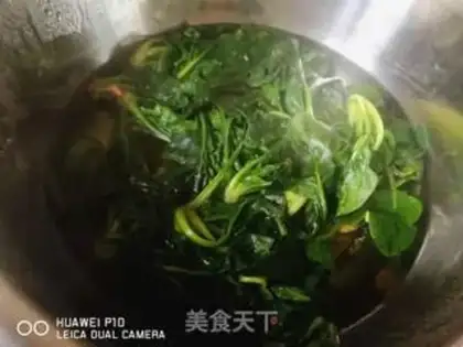 Make Scrambled spinach step 1
