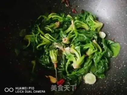 Make Scrambled spinach step 4