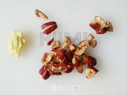 Make Ginger tea with red dates step 0