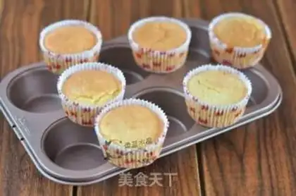 Make Meat grinder cupcakes step 6