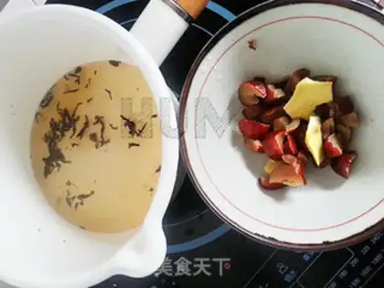 Make Ginger tea with red dates step 2