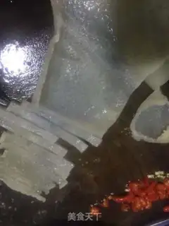 Make Celery with pig skin step 0