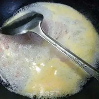 Make Fried eggs, carrots, noodles step 6