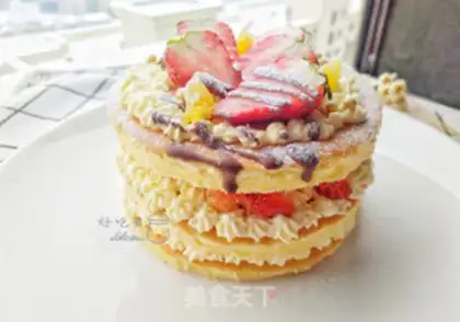 Make Strawberry naked cake step 13