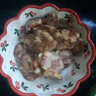 Make Pepper fried sausage step 1