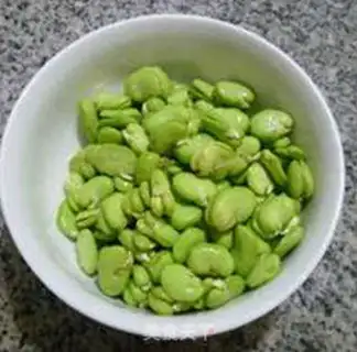 Make Porphyllos, bean ribs soup step 1