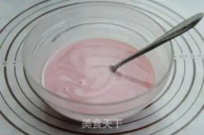 Make Strawberry frozen-heart sponge cake step 8