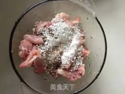 Make Garlic fried meat step 1