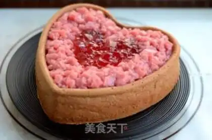 Make Strawberry frozen-heart sponge cake step 12