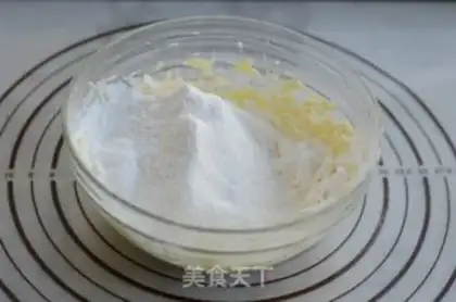 Make Glass heart cookies step 4