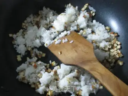 Make Scrambled rice step 4