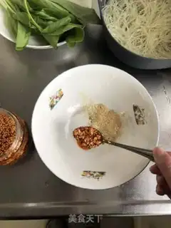 Make Breakfast cold noodles step 1