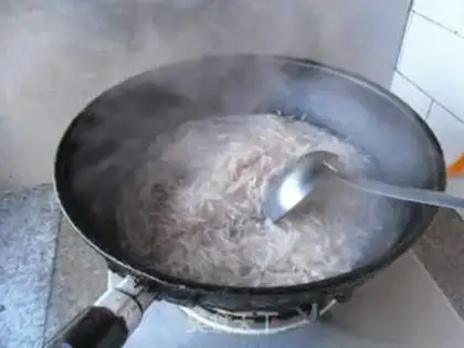 Make Oyster locust soup step 6