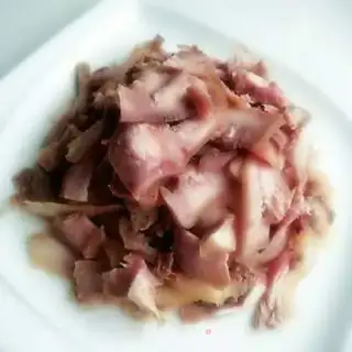 Make Garlic pig face step 1