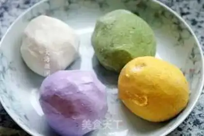 Make Colour soup round step 1