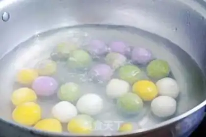 Make Colour soup round step 5