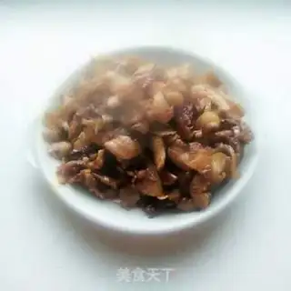 Make Garlic pig face step 7