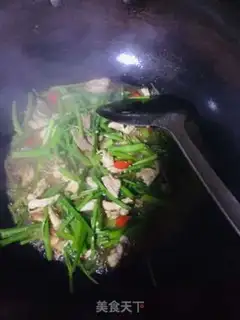 Make Celery fried meat step 4
