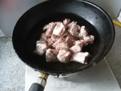 Make Ribs burning potatoes step 1
