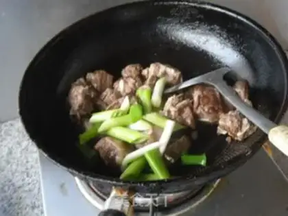 Make Ribs burning potatoes step 6