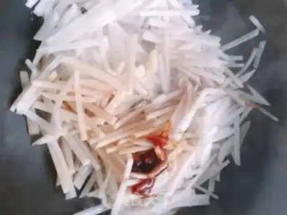 Make Piggy radish step 3