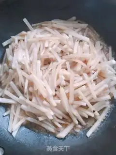 Make Piggy radish step 4