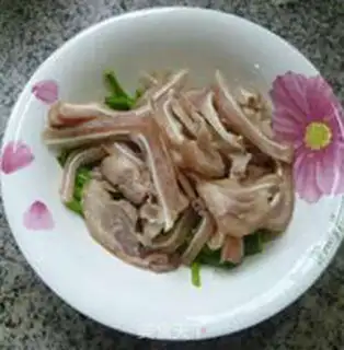 Make Yellow florist with pig ears step 7