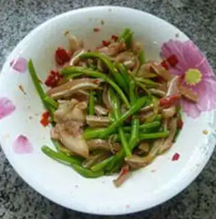 Make Yellow florist with pig ears step 9