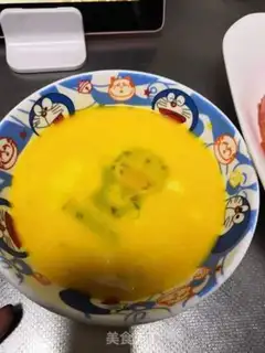 Make Homemade tomato fried eggs step 1