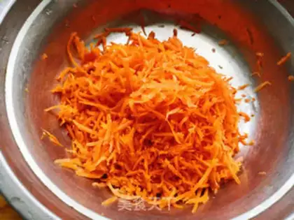 Make Salt carrot fried eggs step 2