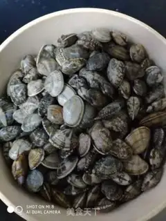 Make Scrambled clams step 0