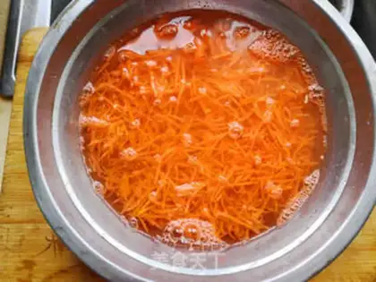 Make Salt carrot fried eggs step 3