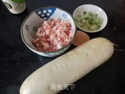 Make radish meatball soup step 0