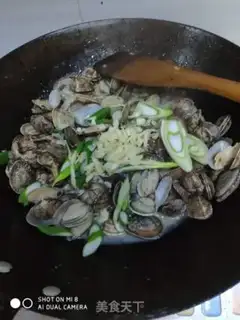 Make Scrambled clams step 4