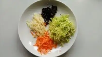 Make Spring rolls step 2