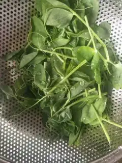 Make Toes of peas step 1