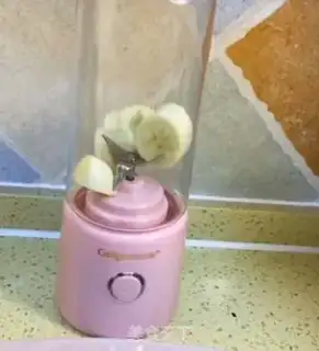 Make Banana shake with oats step 0