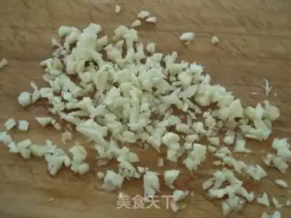 Make Garlic doll food step 2