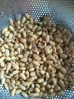 Make Korean soy beans step 1