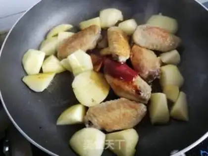 Make Apple fried chicken wings step 5