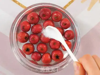 Make Mountain apple water step 0